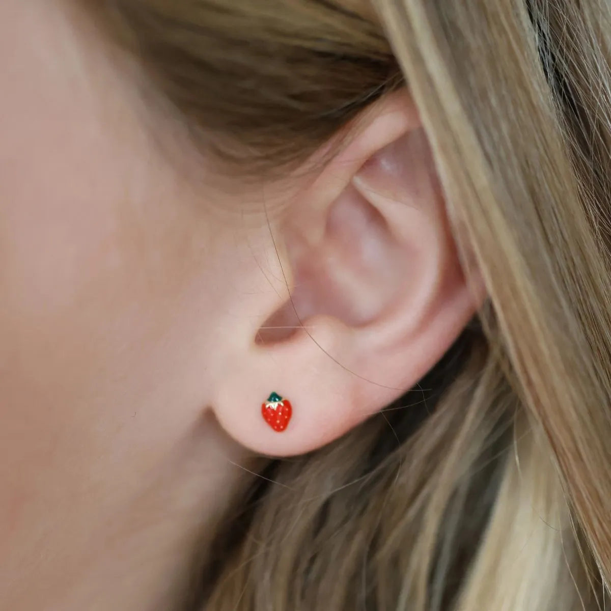 14k Gold Kids Strawberry Screw Back Studs-Earrings-Mama Bijoux
