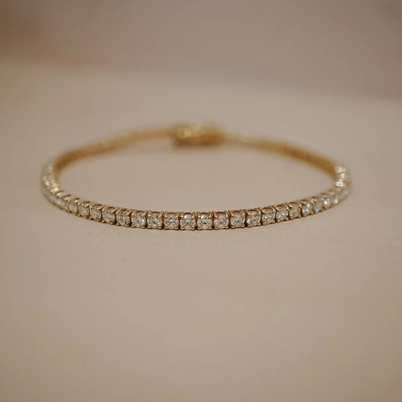 Classique 4-prong natural diamond tennis bracelet in 14k yellow gold, 3.19 carats — Mama Bijoux