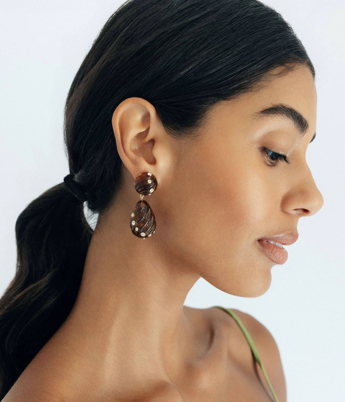 Raeni Drop Earrings in Tortoise-Earrings-Mama Bijoux