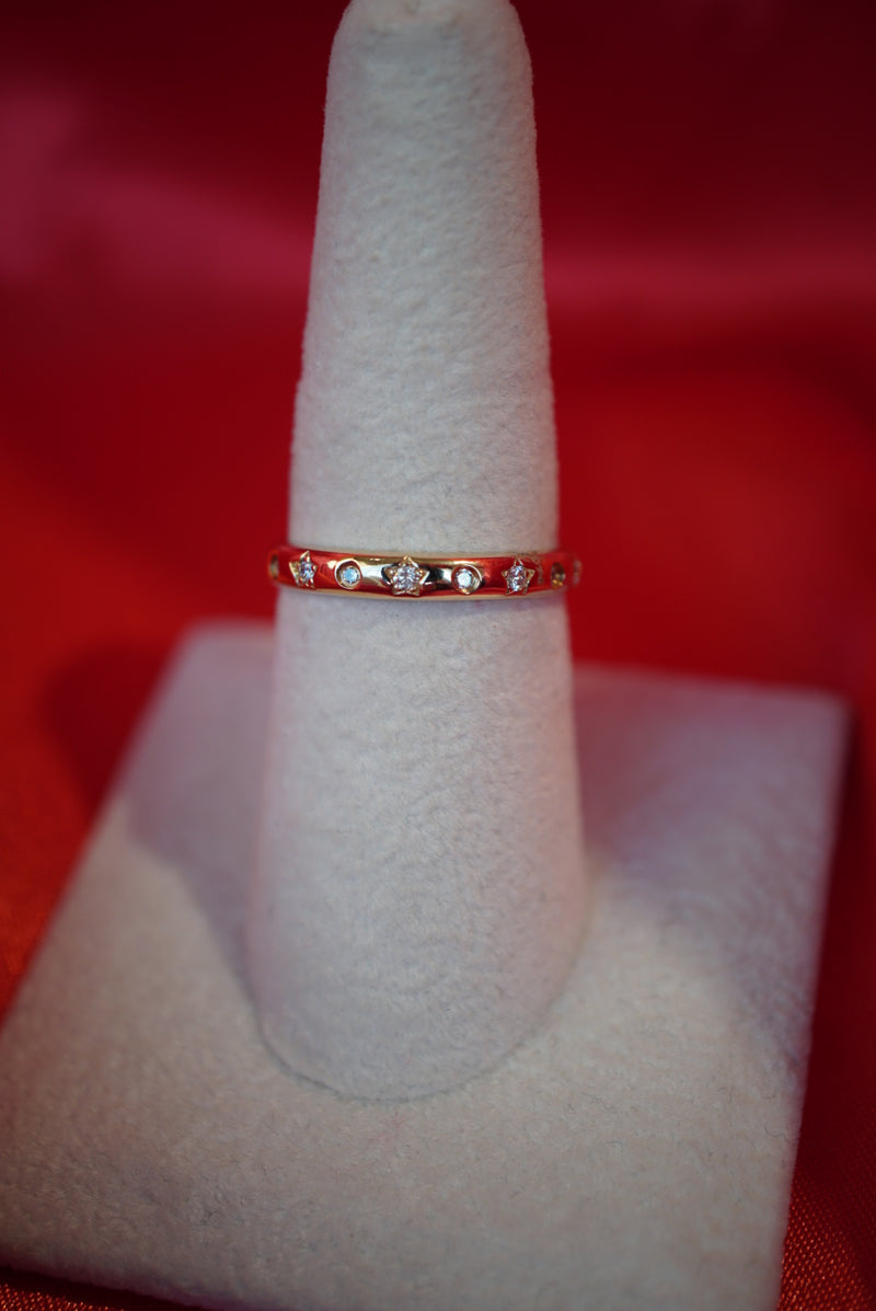 Alternating Inlay Diamond & Star Ring