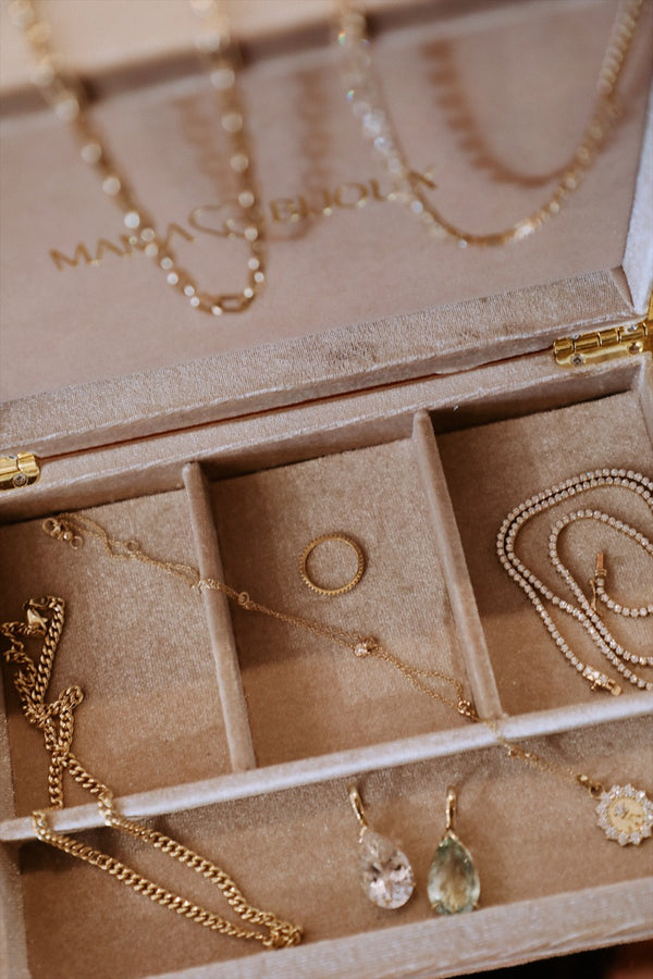 Mama Bijoux Heirloom Jewelry Box
