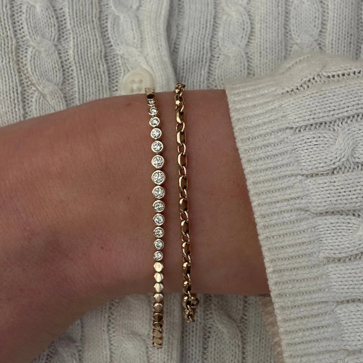Graduated Diamond Bezel & Gold Disc Tennis Bracelet-Bracelets-Mama Bijoux